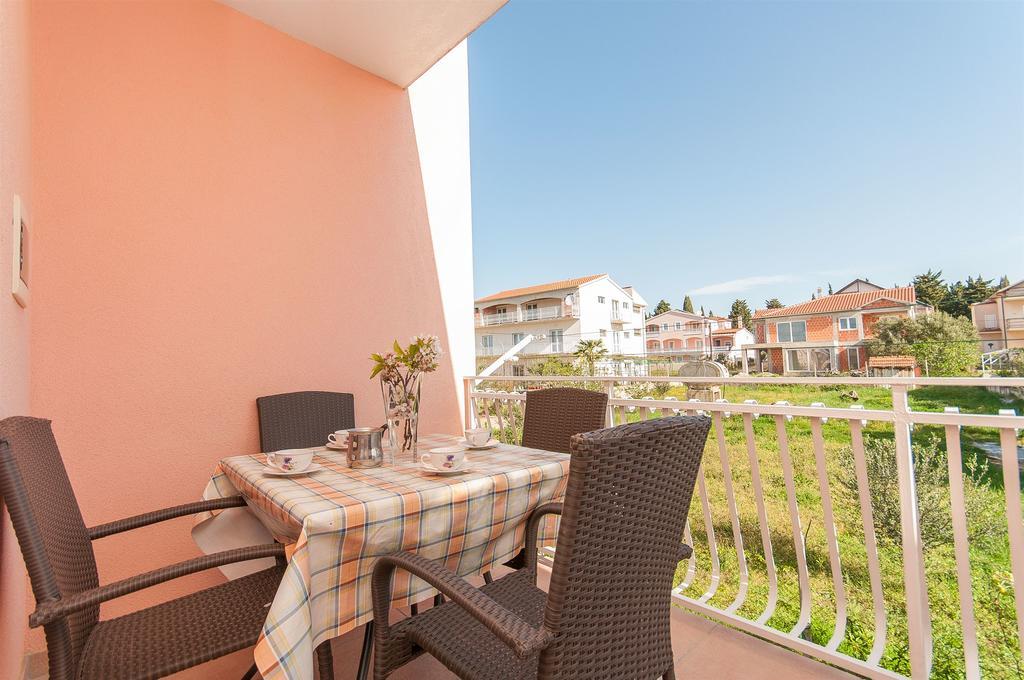 Apartment Apartments Blata Vodice
